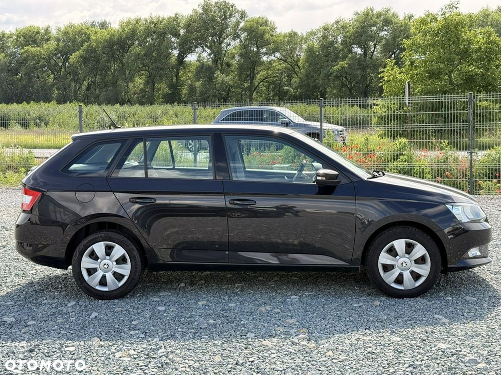 Skoda Fabia 1.2 TSI Active - 10