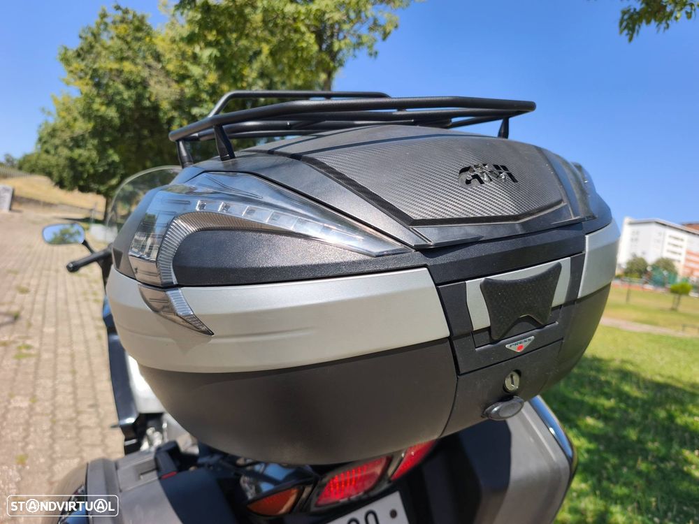 Yamaha FJR 1300 - 5