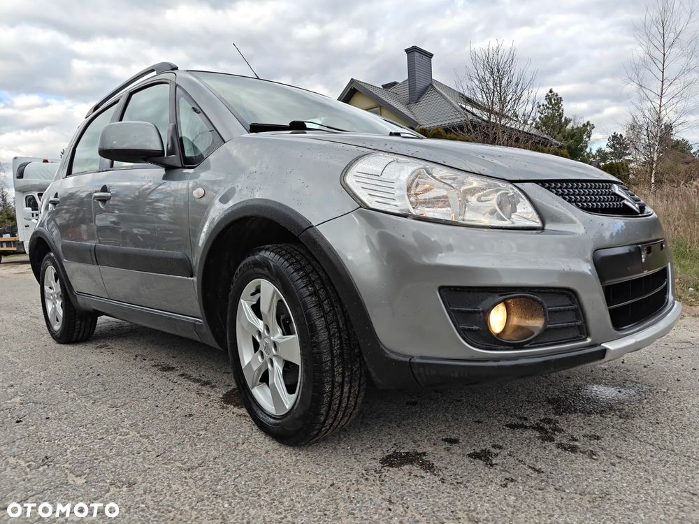 Suzuki SX4 1.6 Comfort Plus 4WD - 8