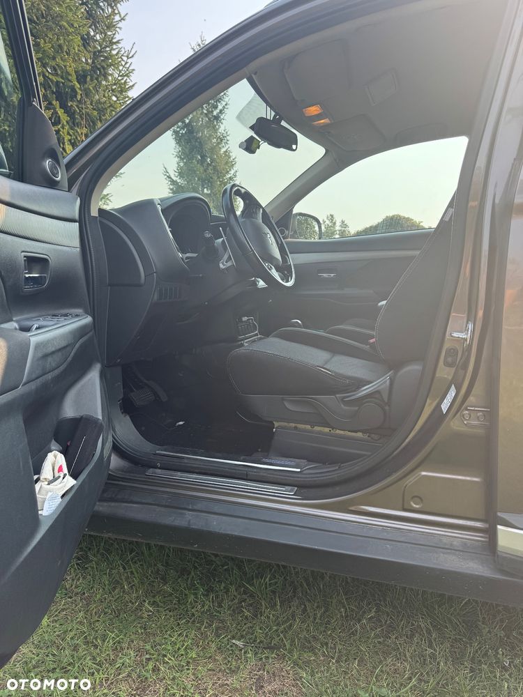 Mitsubishi Outlander 2.2 DID Intense + 4WD - 9