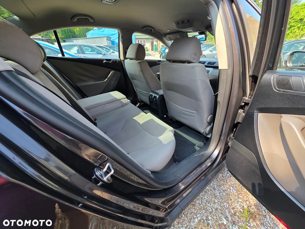 Volkswagen Passat 1.9 TDI Trendline - 6