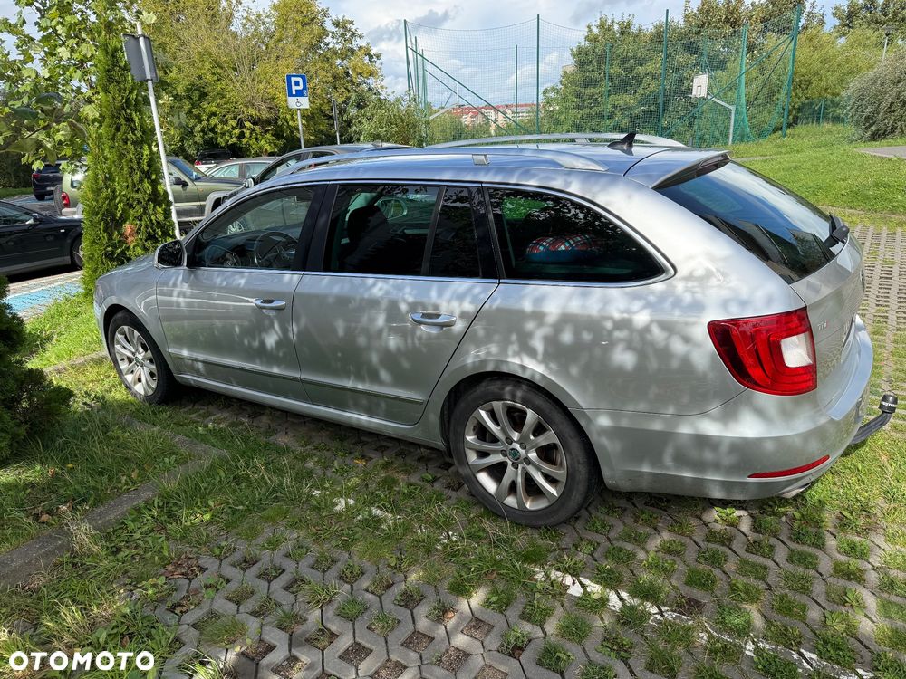 Skoda Superb 2.0 TDI Elegance DSG - 5