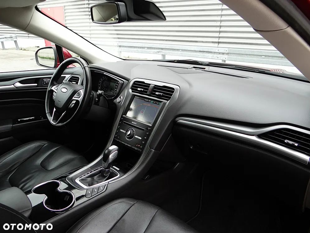 Ford Mondeo 2.0 TDCi Titanium PowerShift - 25