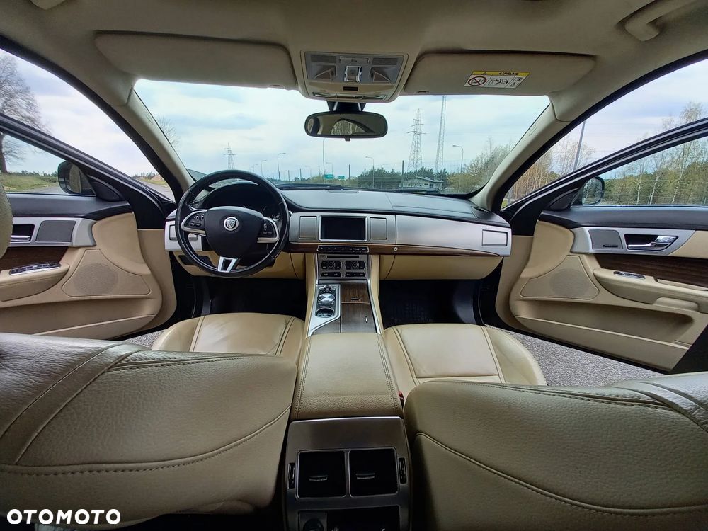 Jaguar XF 2.2 D Classic - 3