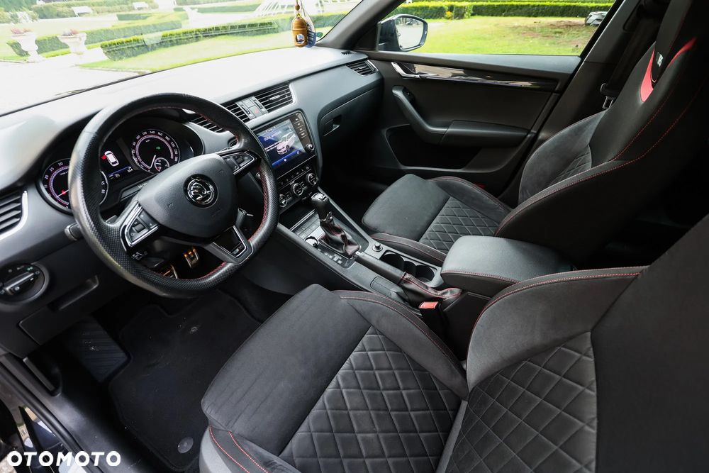 Skoda Octavia 2.0 TDI RS DSG - 16