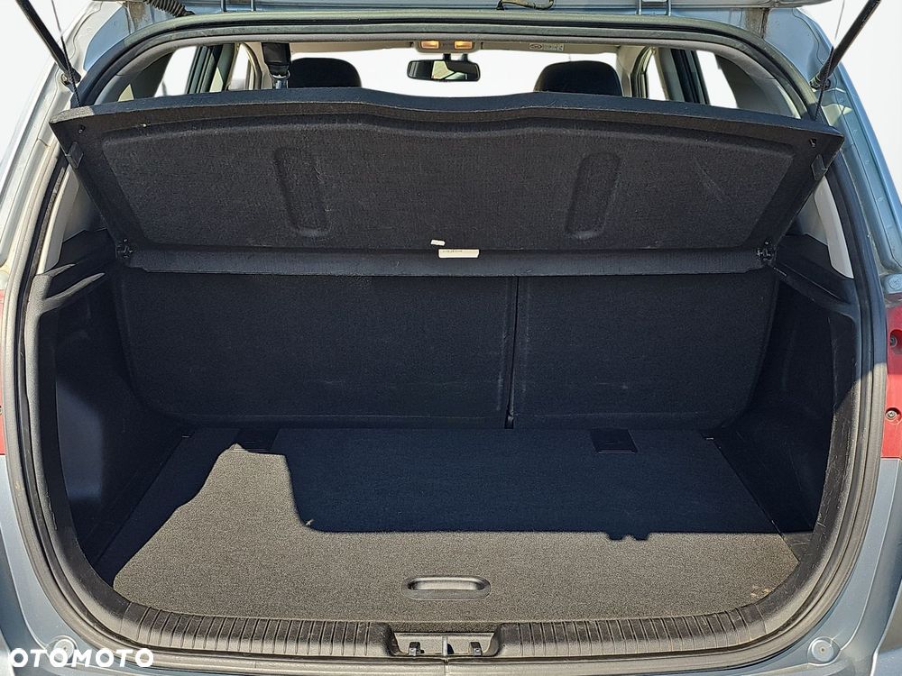 Kia Venga 1.6 L - 25