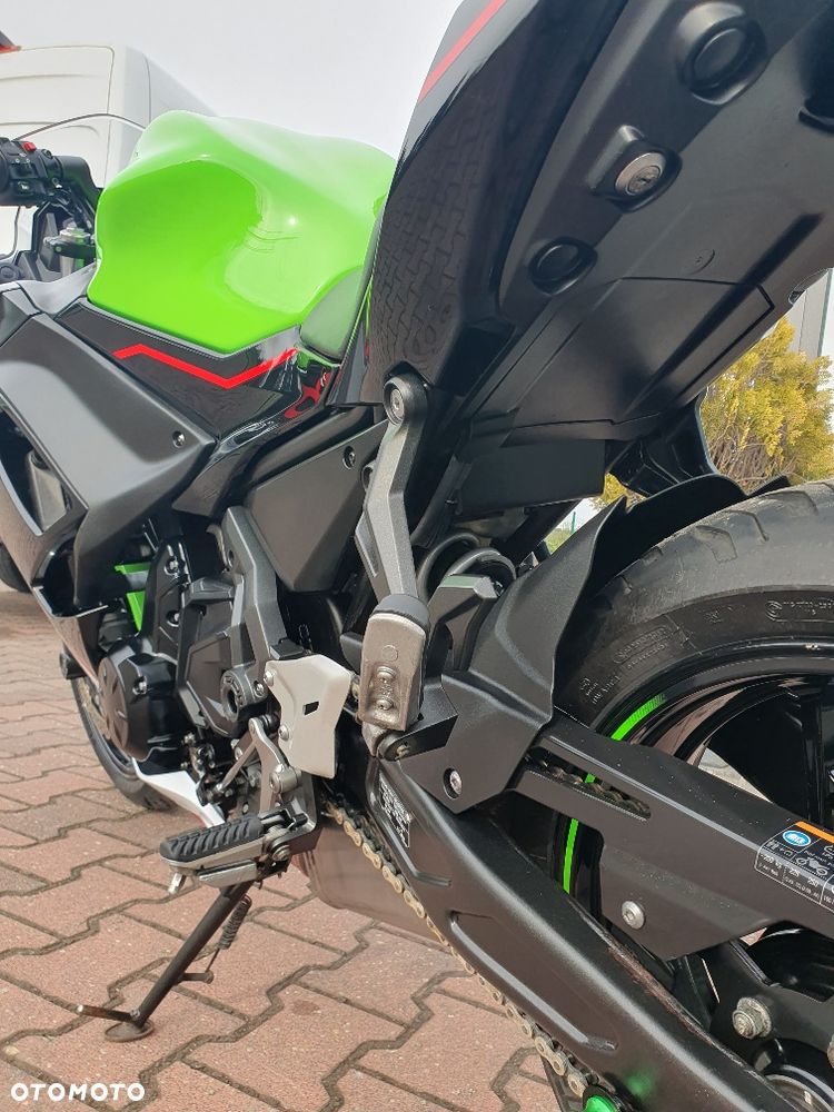 Kawasaki Ninja - 32