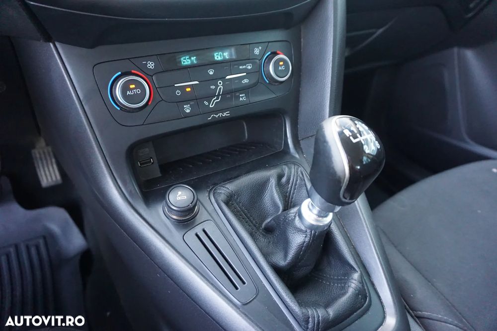 Ford Focus - 8