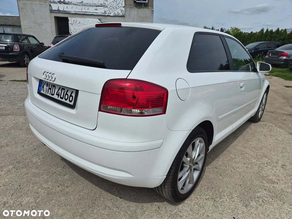 Audi A3 3-drzwiowe 1.6 Ambiente - 10