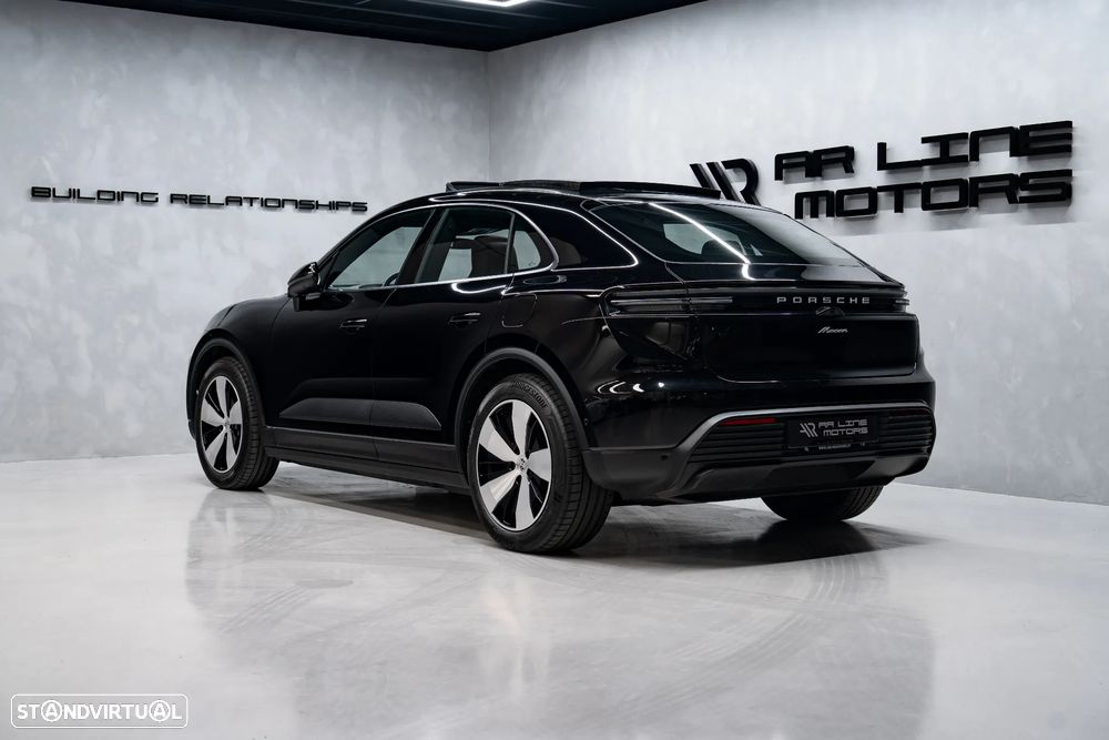 Porsche Macan Electric - 10