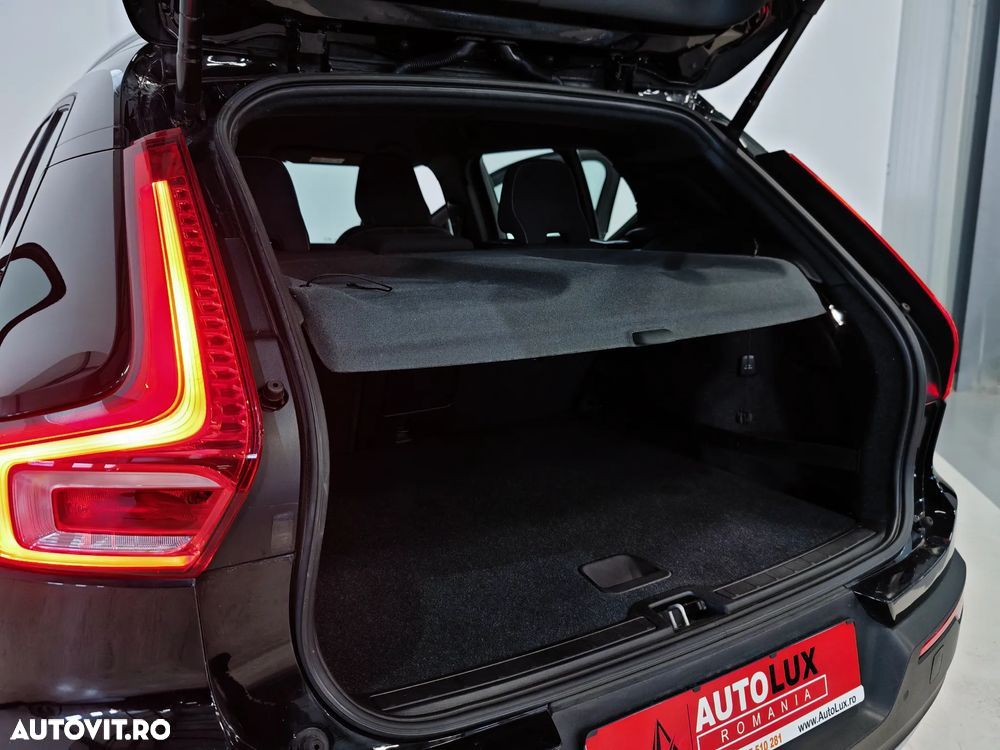 Volvo XC 40 T2 AT8 Momentum - 24