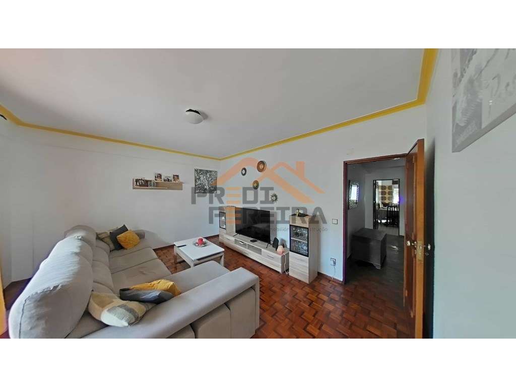 Apartamento T3 na Damaia - Oportunidade Imperdível! - Grande imagem: 2/24
