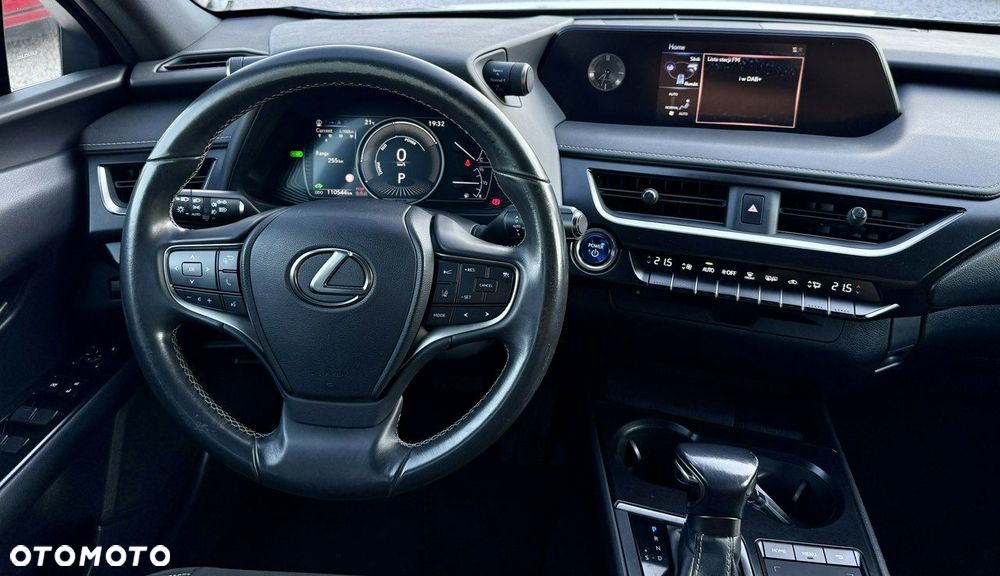 Lexus UX - 14