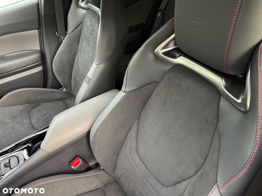 Toyota C-HR 1.8 Hybrid Prestige - 30