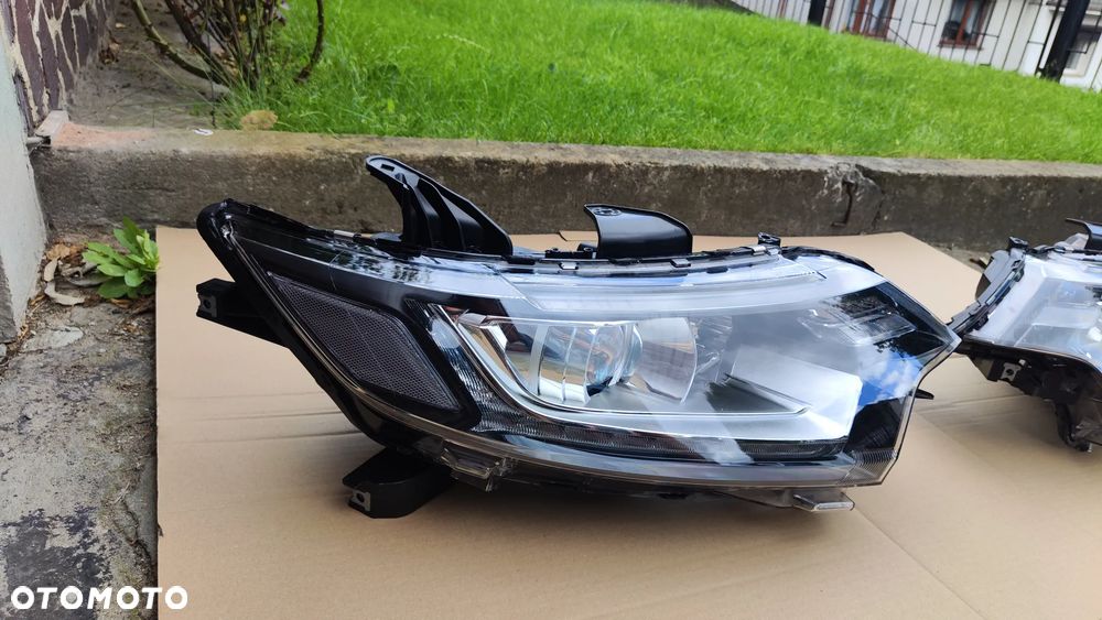 Mitsubishi Outlander 16-24 Lampa Przód Soczewka LR Komplet Oryginał EU - 3