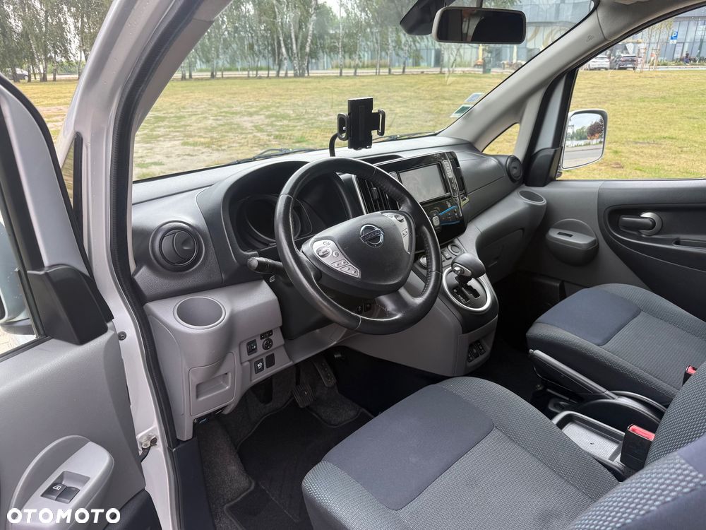 Nissan NV200 Evalia - 16