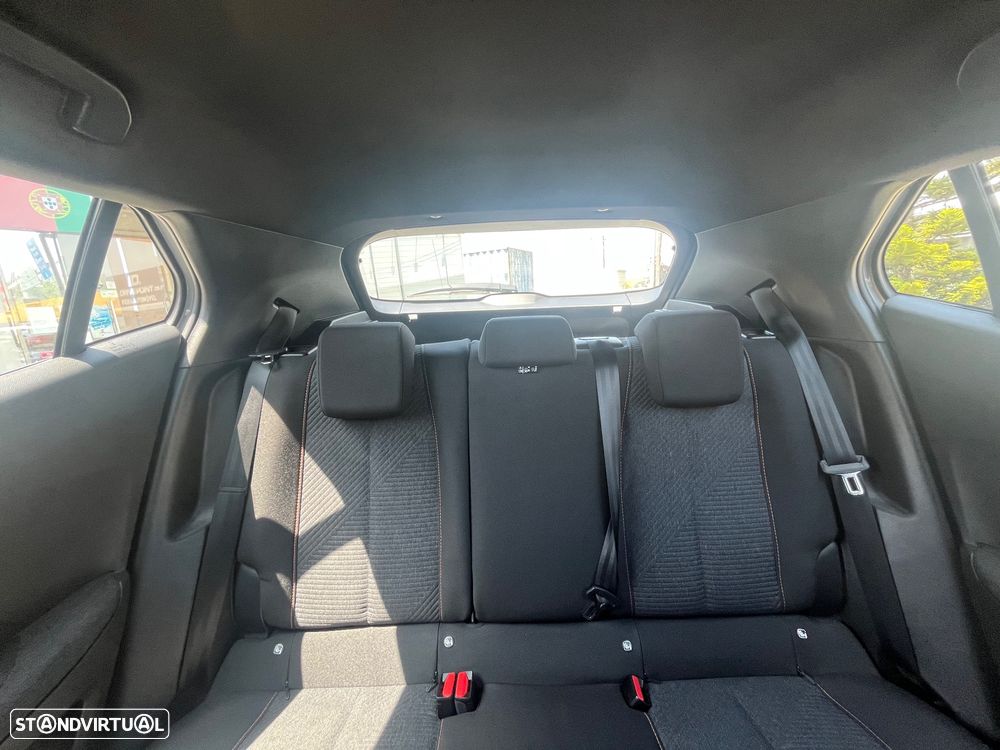 Peugeot 2008 1.2 PureTech Style - 48