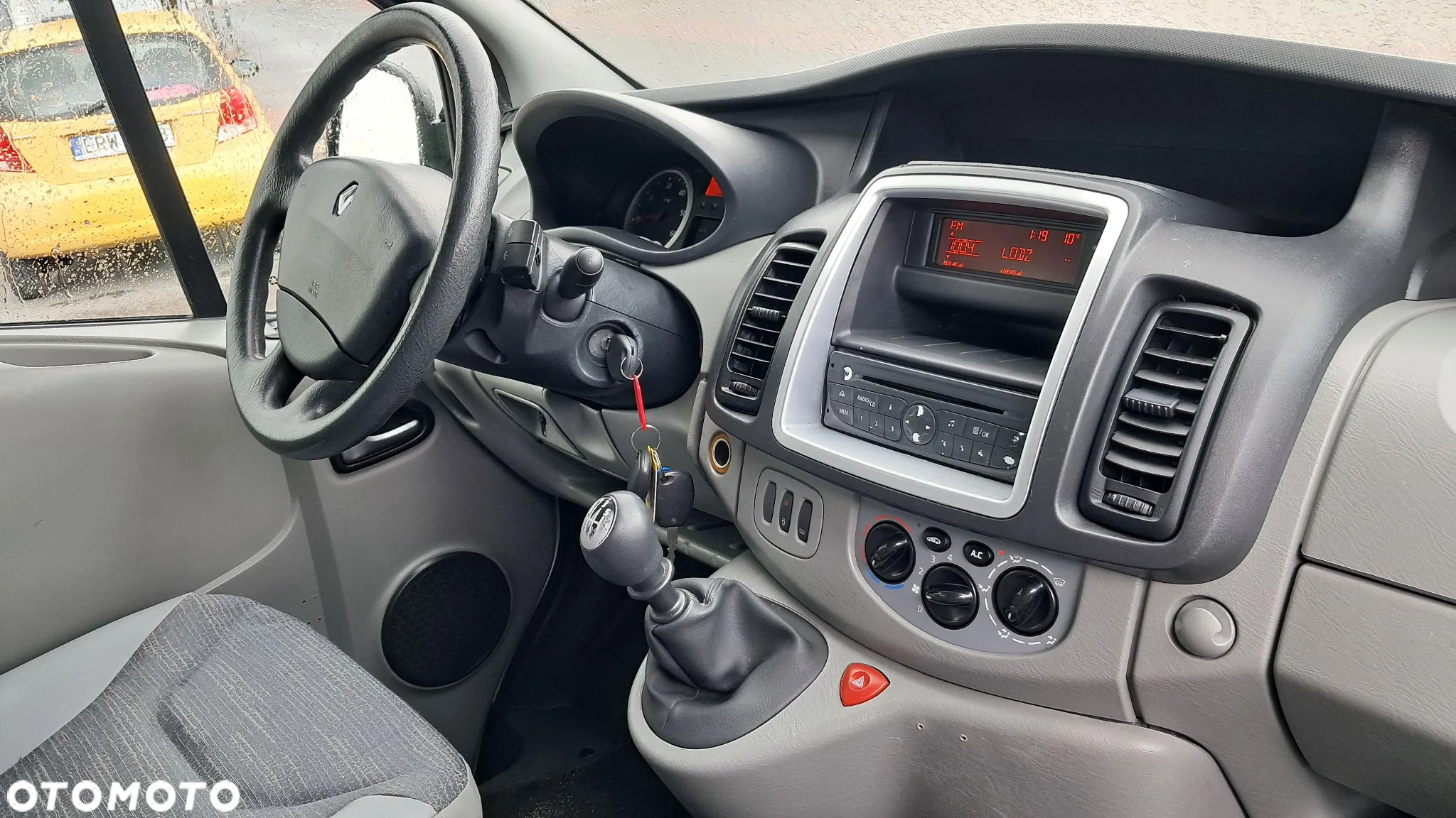Renault Trafic 2.0 dCi 90 Combi L1H1 - 9
