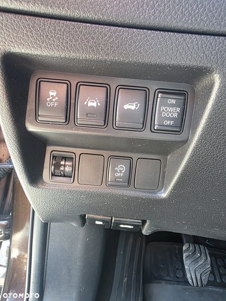 Nissan X-Trail 2.0 dCi ALL-MODE 4x4i Tekna - 25