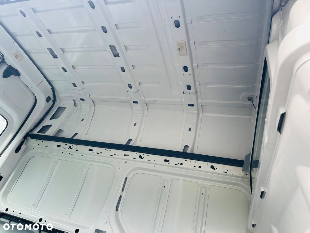 Renault Trafic - 17