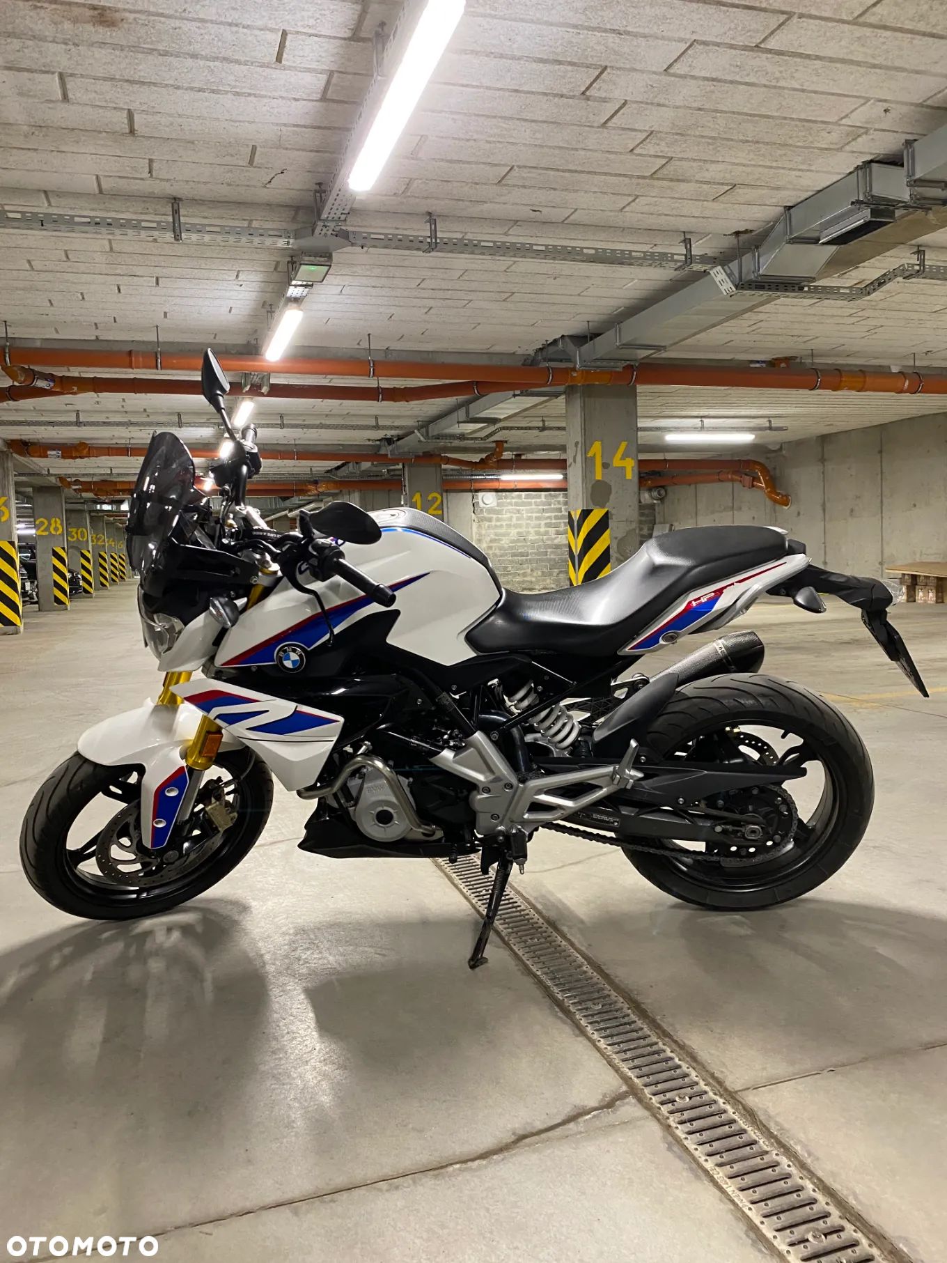 BMW G - 1