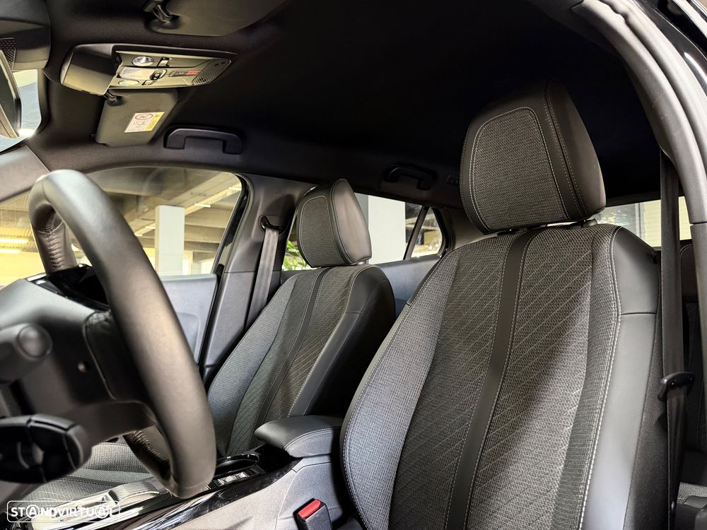 Peugeot 2008 Hybrid 145 e-DSC Allure - 22