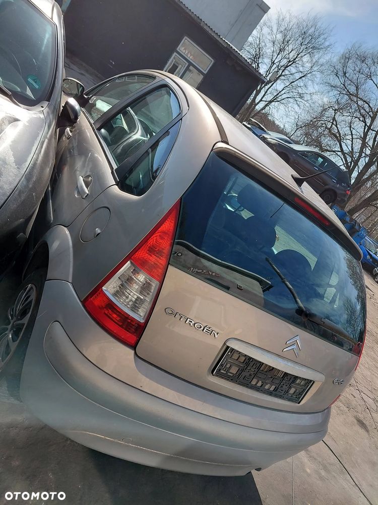 Na części Citroen C3  Rok 2007 Moc 50 kw  Pojemność 1398 Diesel - 4