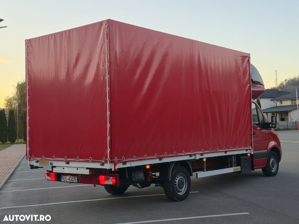 Mercedes-Benz Sprinter - 4