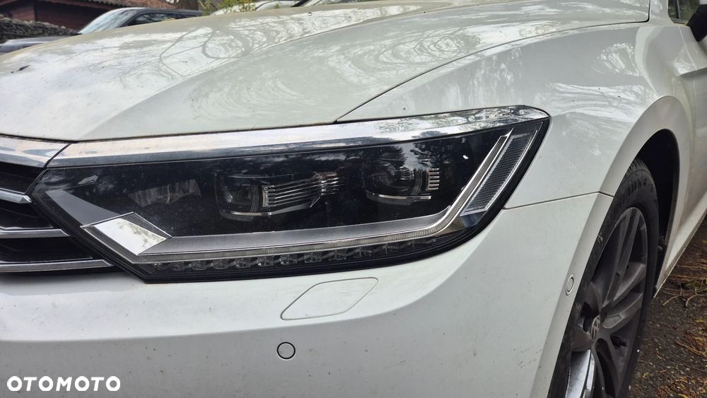 Volkswagen Passat 2.0 TSI 4Mot Highline DSG - 3