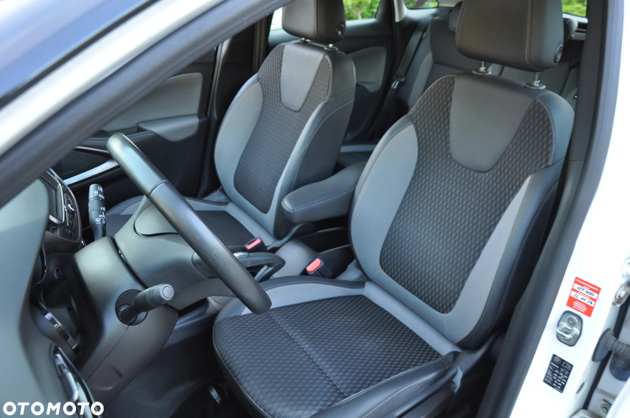Opel Crossland X 1.2 120 Lat - 35
