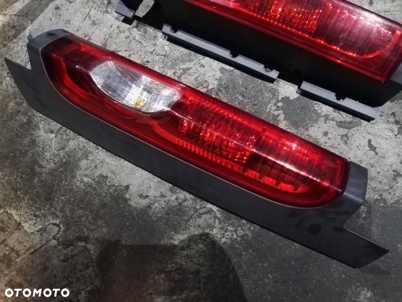 obudowa lampy tył trafic vivaro primastar 07+ - 6