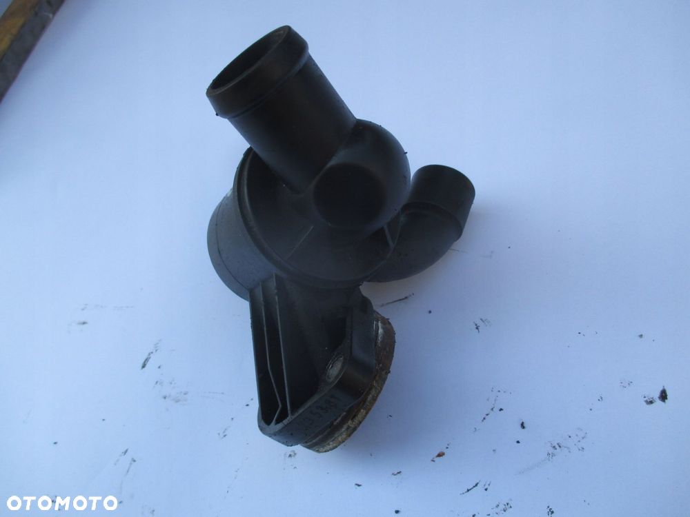 obudowa termostatu vw crafter 2.0 tdi 03l121111ab - 2