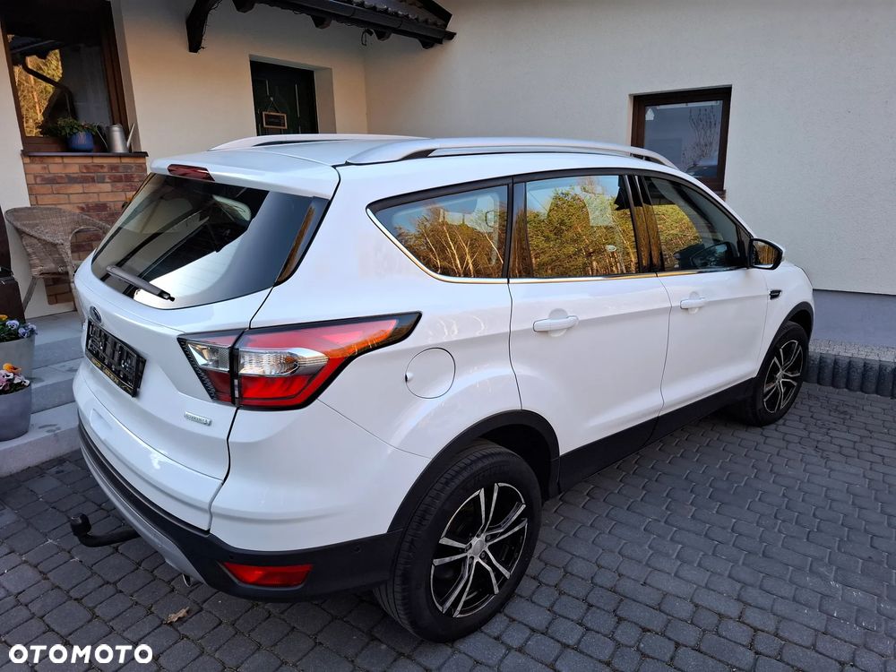 Ford Kuga 1.5 EcoBoost 2x4 Titanium - 32