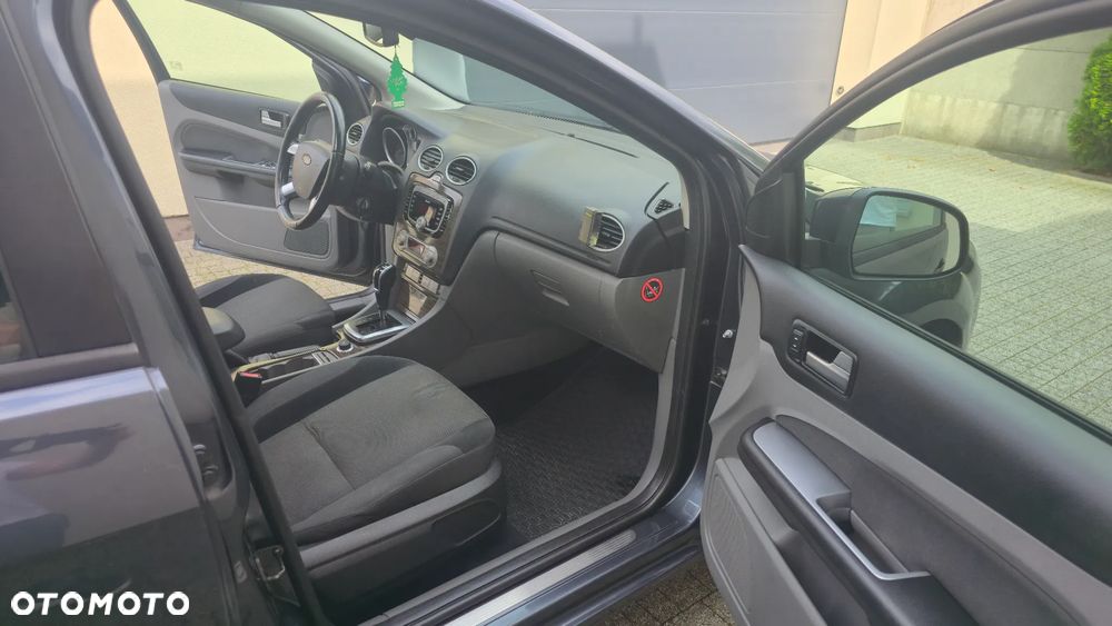 Ford Focus 2.0 TDCi Ghia - 18