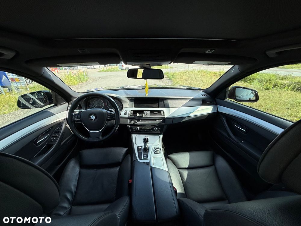 BMW Seria 5 528i Sport-Aut - 10