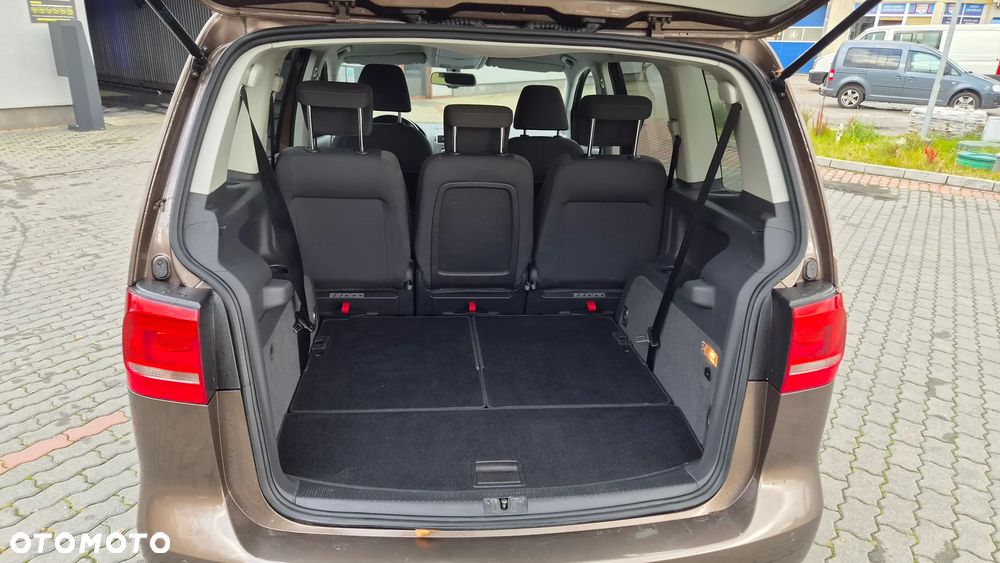 Volkswagen Touran - 9
