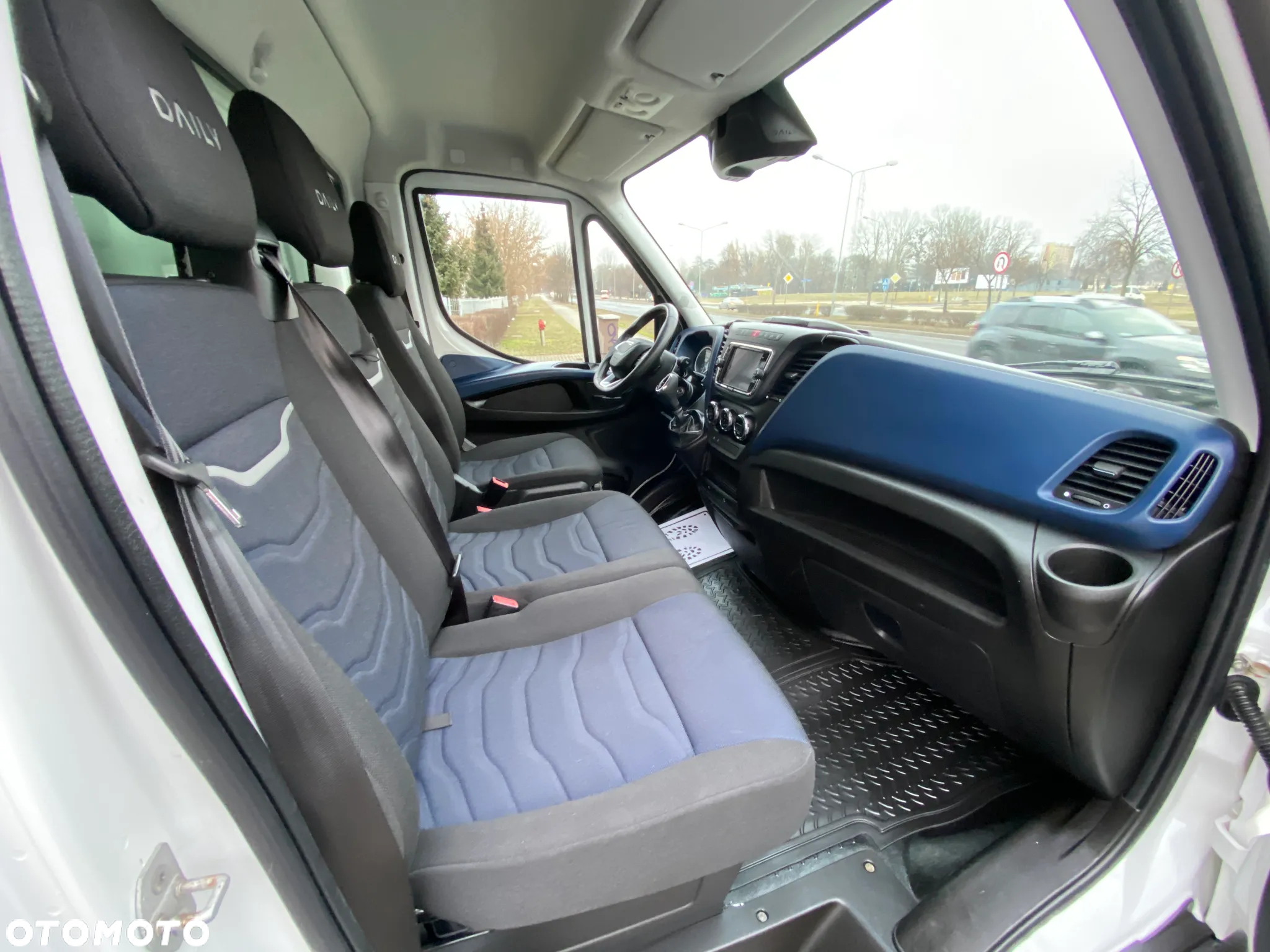 Iveco DAILY 35-160 HI-MATIC KONTENER 8 EUROPALET WINDA ZEPRO - 35