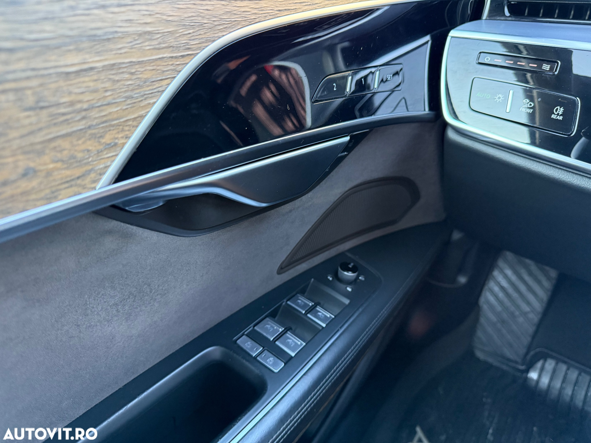 Audi A8 60 TFSI e quattro Tiptronic PHEV - 27