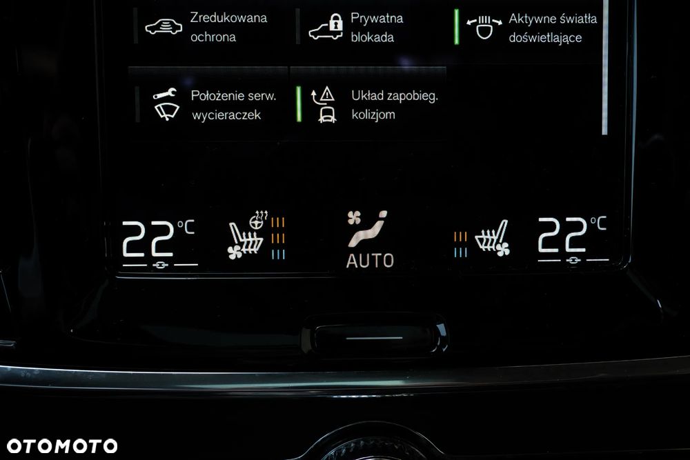 Volvo V90 T8 AWD Plug-In Hybrid Inscription - 39