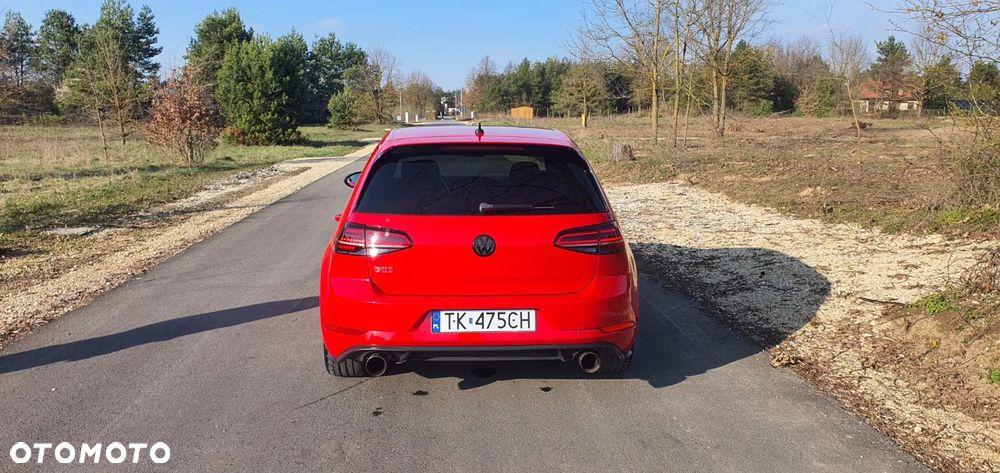 Volkswagen Golf GTI (BlueMotion Technology) DSG Performance - 3