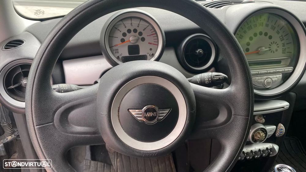 MINI Clubman — fotografia 10