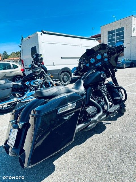 Harley-Davidson Touring Street Glide - 4
