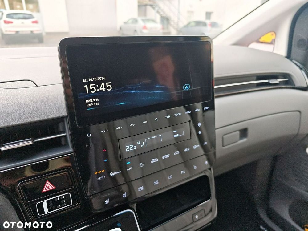 Hyundai Staria - 19