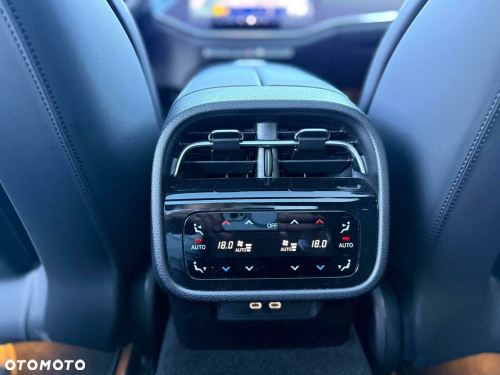 Mercedes-Benz Klasa E - 18