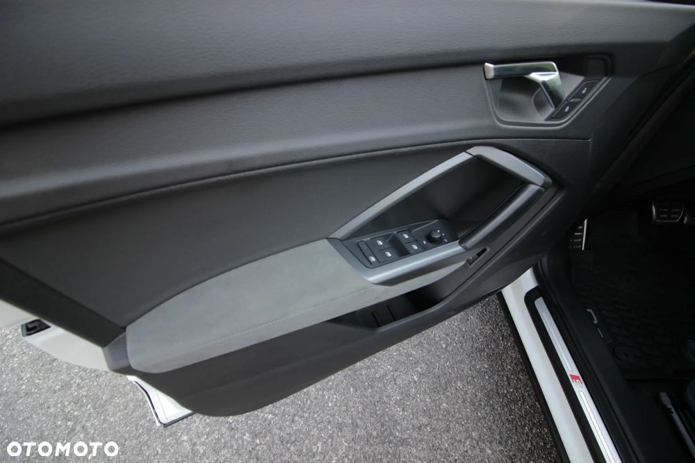 Audi Q3 40 TDI Quattro S Line S tronic - 22