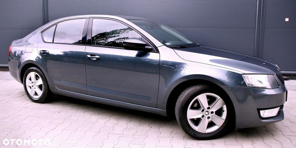Skoda Octavia 2.0 TDI Edition DSG - 20