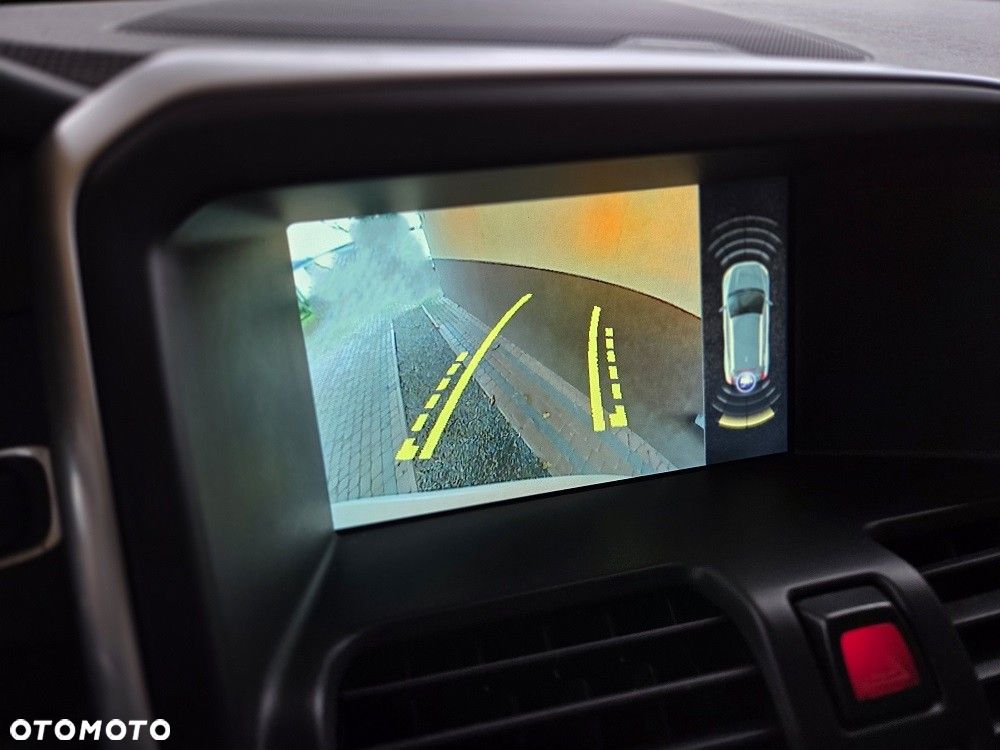 Volvo XC 60 D4 Geartronic RDesign - 15