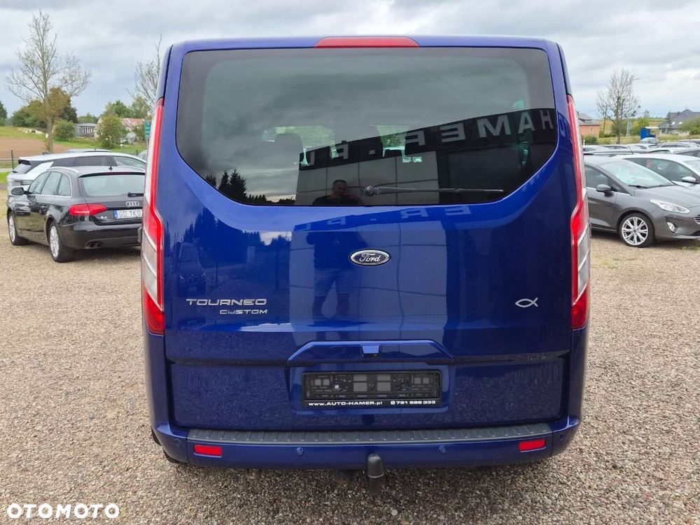 Ford Tourneo Custom - 37