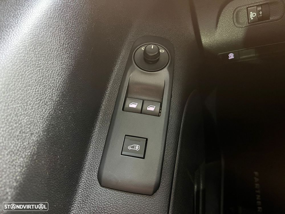 Peugeot Partner 1.5 HDI C/IVA DEDUTÍVEL - 18