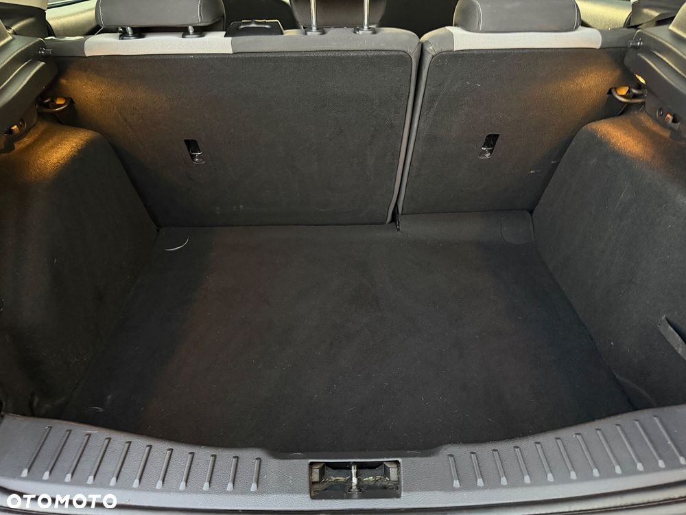 Ford Focus 1.0 EcoBoost Trend Sport - 36